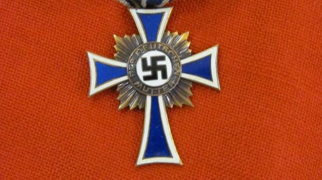 Ww2 German Mother's Cross in bronze