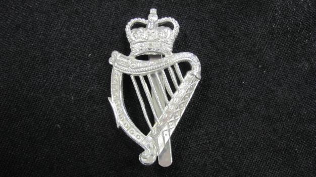 18th London IrishCap Badge