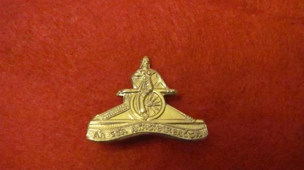 Irish Defence Forces Artillery collar Badge