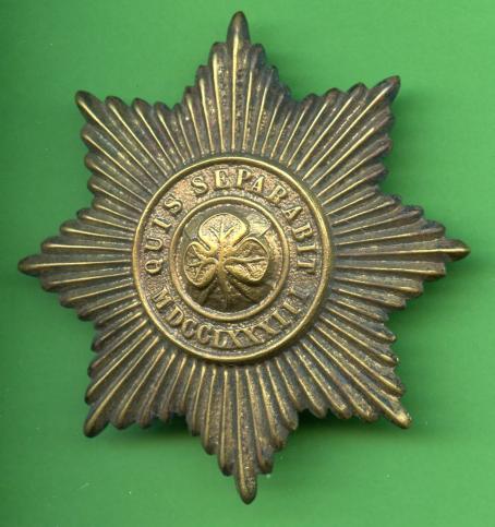 Brass Irish Guards Pipers Badge
