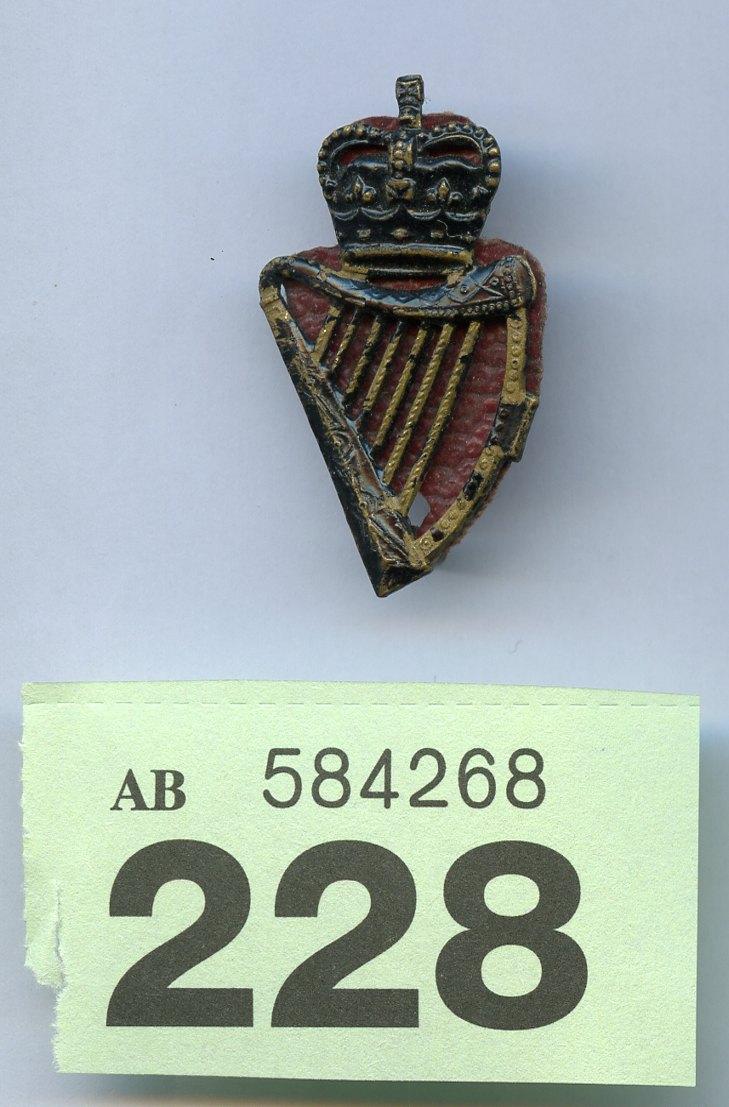 Royal Ulster  Conatabulary collar badge