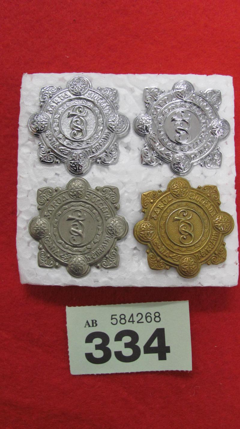 Set Of Garda Siocana Cap Badges, Irish Police.