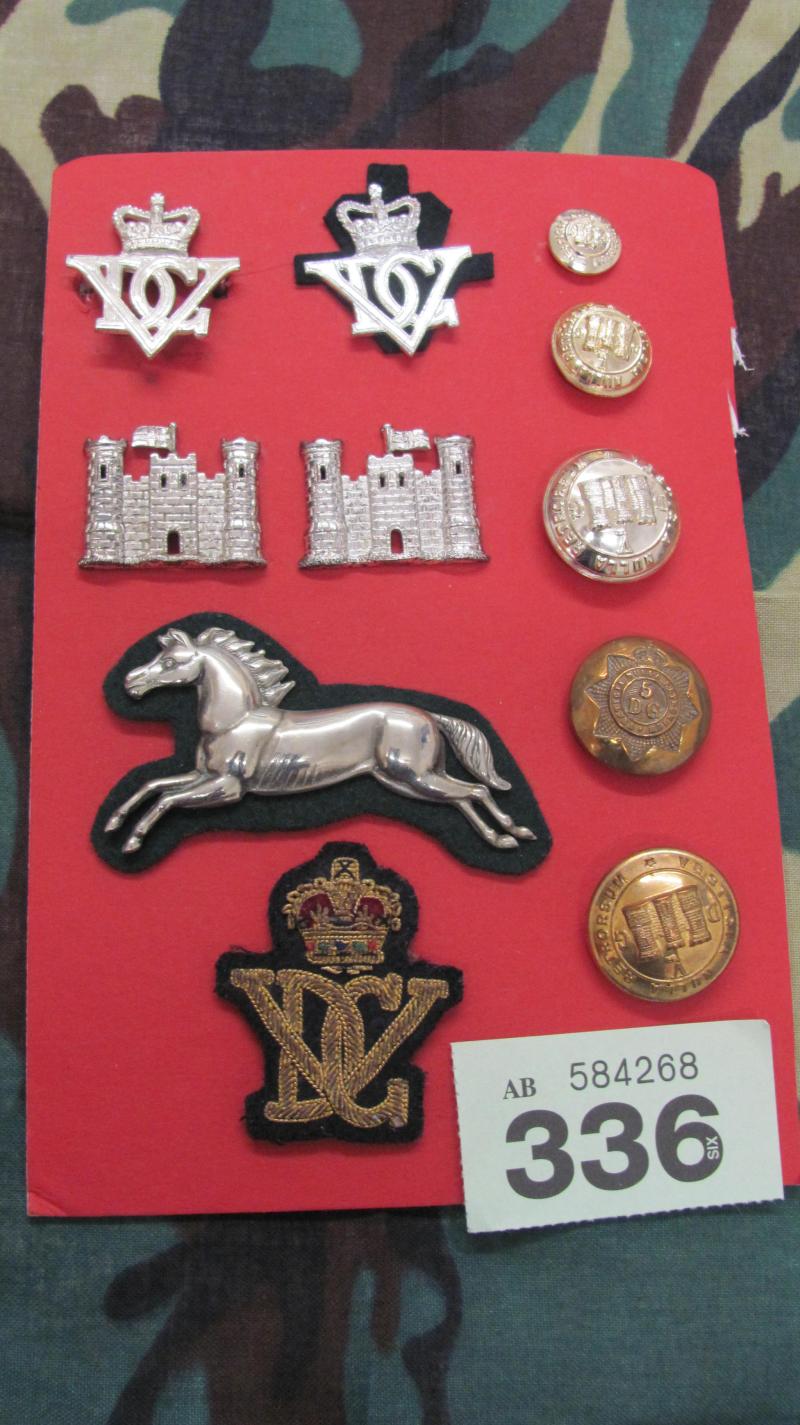 5th Inniskilling Dragoon Guards Cap Badge And Button Set