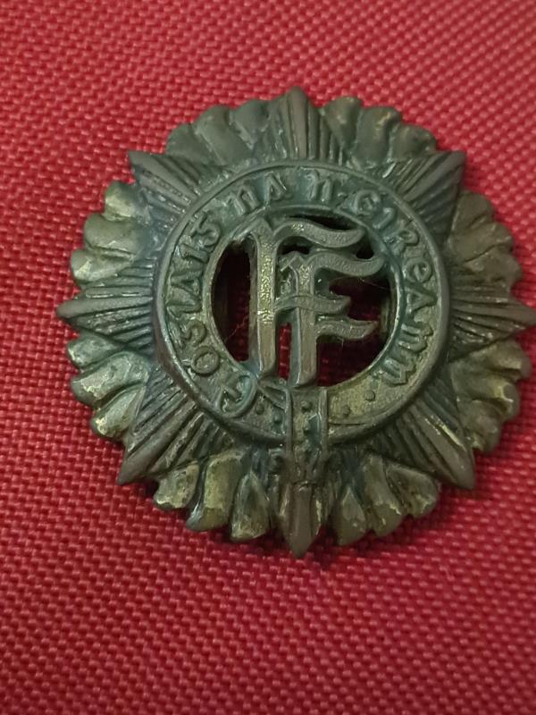 Very Rare Vickers Helmet Badge